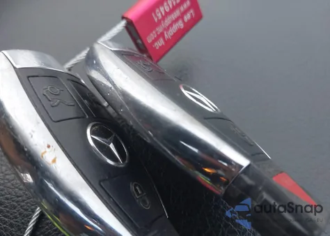 2013 Mercedes-Benz C 250 Sport из США, поврежденный, VIN WDDGF4HB0DA770800